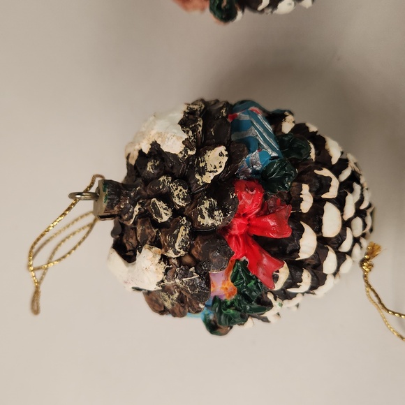 Set of 4 Woodland Pinecone Ornaments from 2003 - Picture 5 of 17